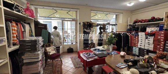 Gewerbliche Immobilie in Bergamo, Italy 103m², Nr. 8848 2