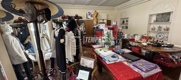 Gewerbliche Immobilie in Bergamo, Italy 103m², Nr. 8848 6