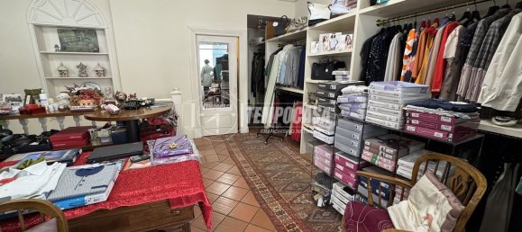 Gewerbliche Immobilie in Bergamo, Italy 103m², Nr. 8848 4
