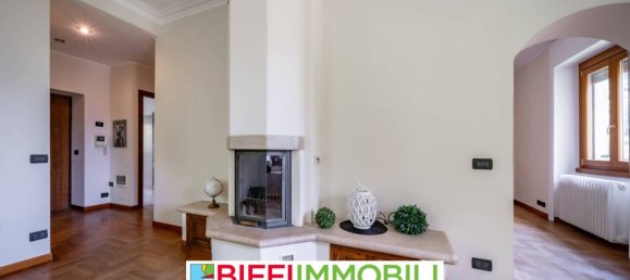 Пентхаус с 2 спальнями в Лекко, Италия № 327782 10