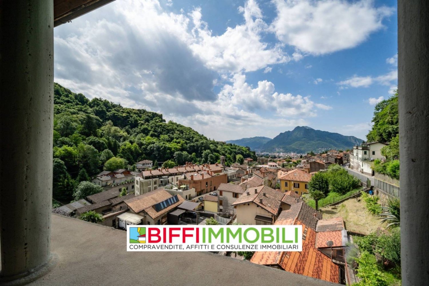 Пентхаус с 2 спальнями в Лекко, Италия № 327782