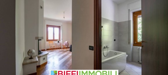 Пентхаус с 2 спальнями в Лекко, Италия № 327782 20