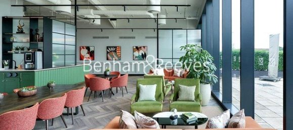 Studio in Southall, United Kingdom, Nr. 11110 8