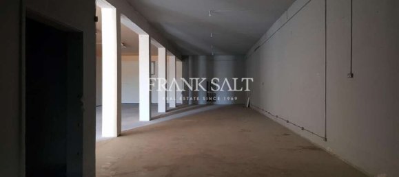 Lagerhaus in Qormi, Malta 750m², Nr. 12794 3