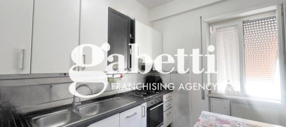 2 rooms Apartment in Rome, Italy No. 53107 31