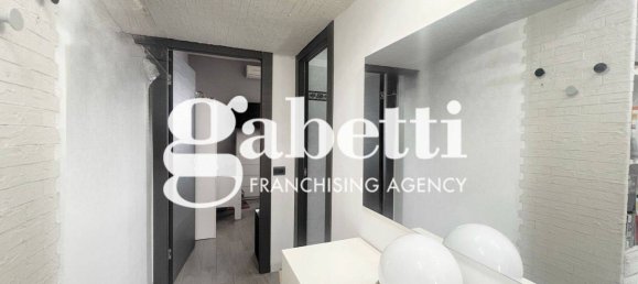 2 rooms Apartment in Rome, Italy No. 53107 43