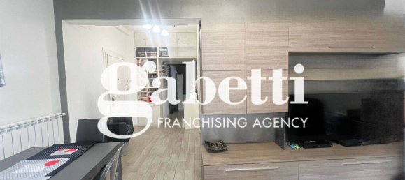 2 rooms Apartment in Rome, Italy No. 53107 26