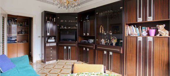 2 bedrooms Apartment in Milan, Italy No. 364996 4