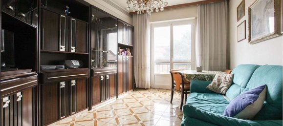 2 bedrooms Apartment in Milan, Italy No. 364996 5