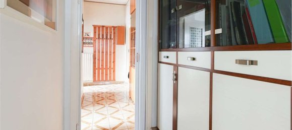 2 bedrooms Apartment in Milan, Italy No. 364996 13