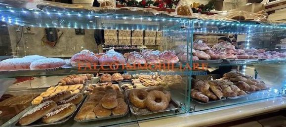 120m² Commercial property in San Giuliano Milanese, Italy No. 342776 4