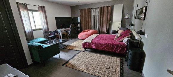 4 Schlafzimmer Haus in Solaro, France, Nr. 235276 12