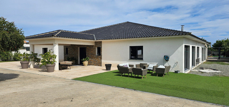 4 Schlafzimmer Haus in Solaro, France, Nr. 235276