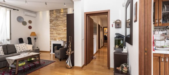 2 bedrooms Apartment in Catania, Italy No. 290850 2