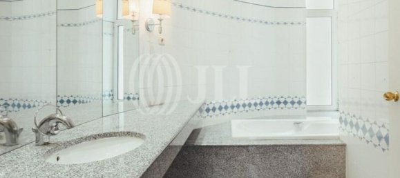 4 bedrooms Villa in Funchal, Portugal No. 146316 18