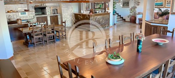 6 Schlafzimmer Schlösser in Palau, Italy, Nr. 19381 30