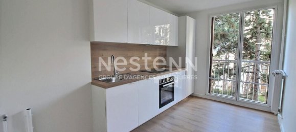 2 bedrooms Apartment in Reims, France No. 46526 3