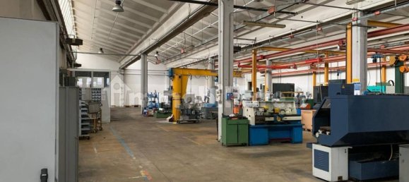 Lagerhaus in Torreglia, Italy 8548m², Nr. 320964 6