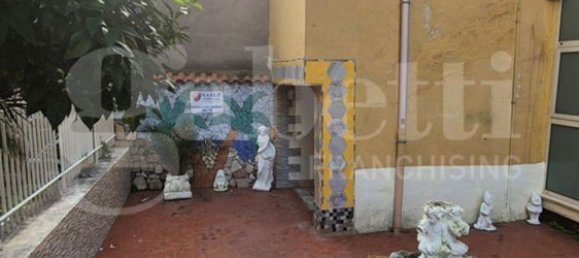 3 bedrooms Apartment in Torre Annunziata, Italy No. 340045 9