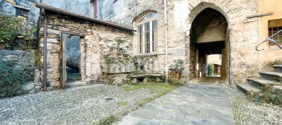 9 bedrooms House in Orta San Giulio, Italy No. 105005 21