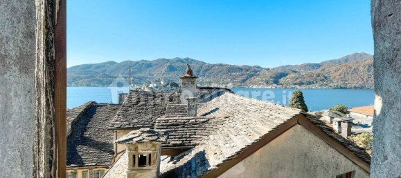 9 bedrooms House in Orta San Giulio, Italy No. 105005 16