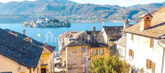 9 bedrooms House in Orta San Giulio, Italy No. 105005 25