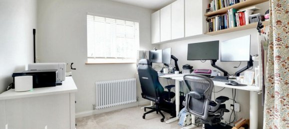 2 bedrooms House in Dagenham, United Kingdom No. 4821 9