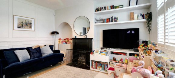 2 bedrooms House in Dagenham, United Kingdom No. 4821 4