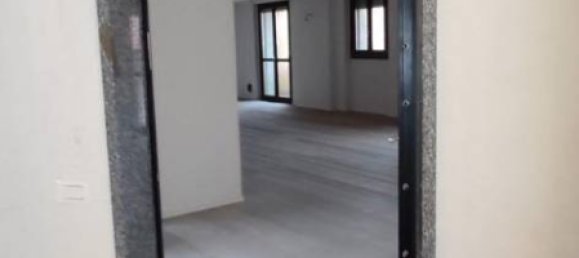 Apartamento T5 em Bovisio Masciago, Italy N.º 281722 7