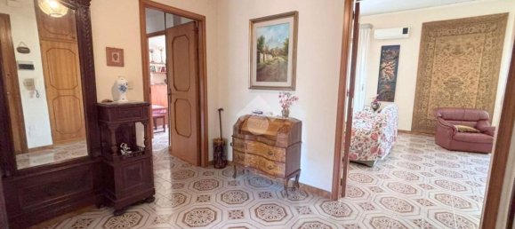 5 bedrooms Apartment in Palermo, Italy No. 354990 3