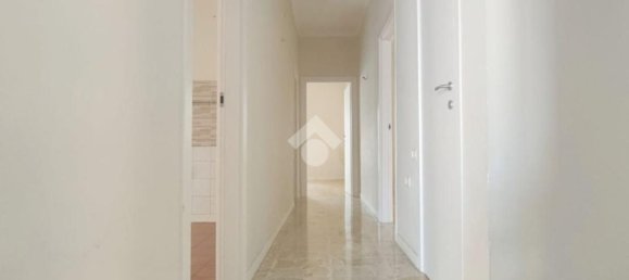 4 bedrooms Apartment in Torre Annunziata, Italy No. 341289 4