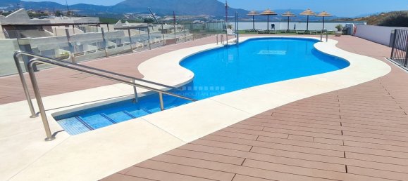 2 bedrooms Penthouse in Manilva, Spain No. 147929 2