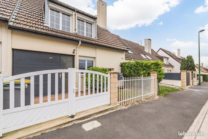 4 غرف نوم منزل في Reims, France رقم 303847