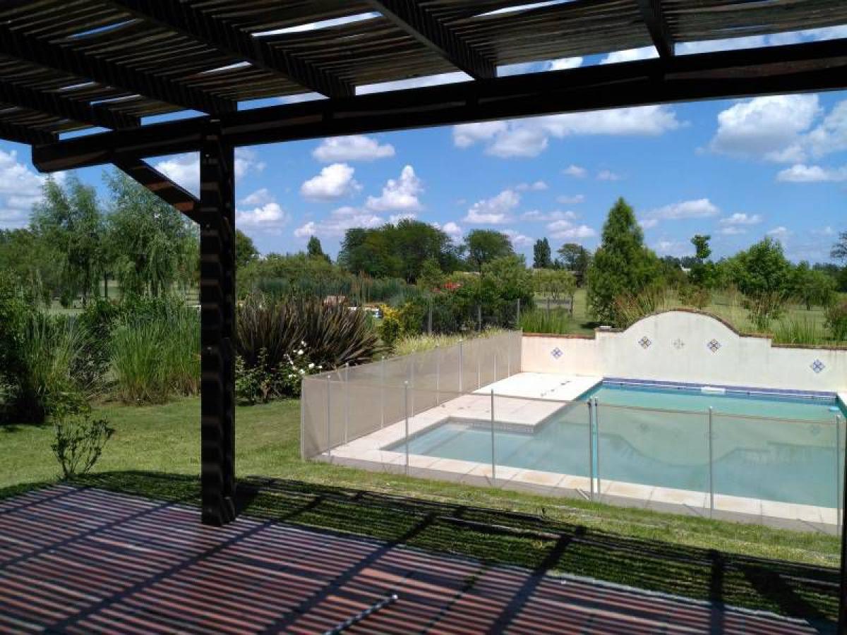 4 bedrooms House in Pilar, Argentina No. 8049