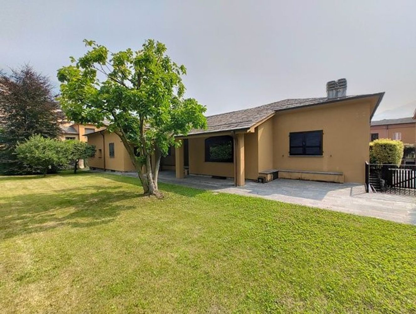 Вилла с 11 комнатами в Морбеньо, Италия № 172313