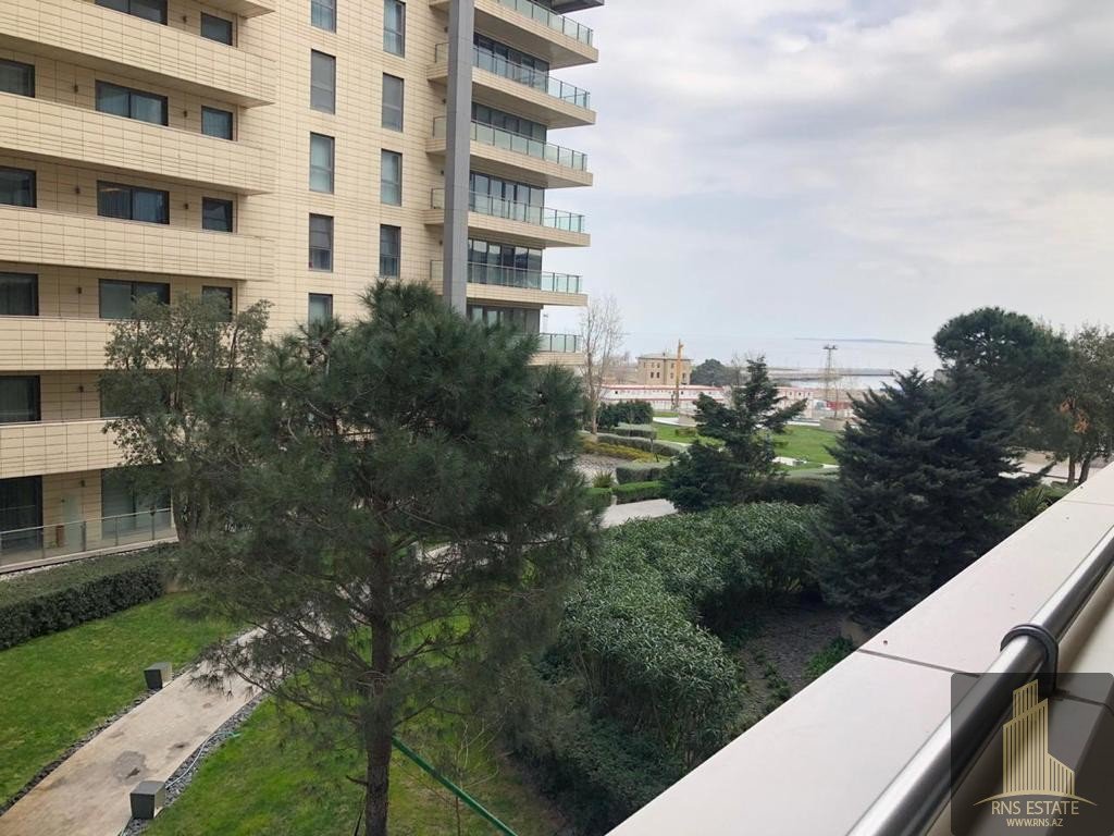 Apartamento de 3 dormitorios en Nasimi, Azerbaijan No. 2238