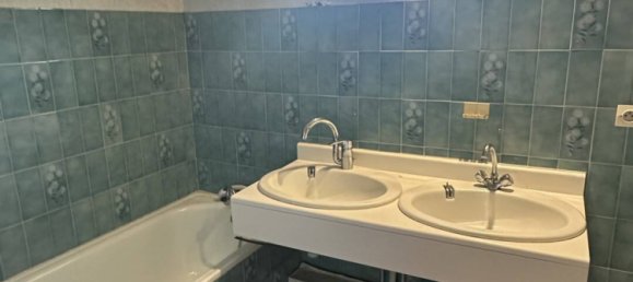 3 bedrooms House in Vaux-le-Penil, France No. 142614 9