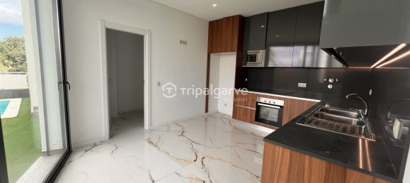 4 bedrooms Villa in Albufeira, Portugal No. 138943 2