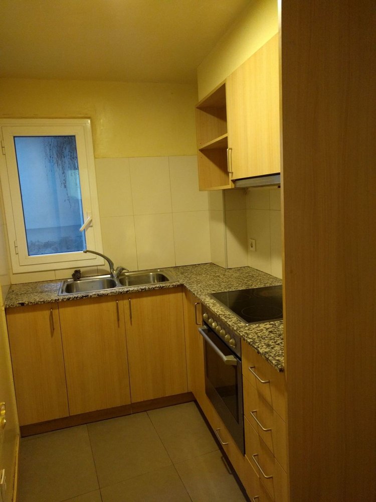 Apartamento de 3 dormitorios en Olot, Spain No. 173708