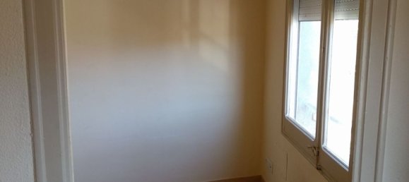 Apartamento de 3 dormitorios en Olot, Spain No. 173708 5