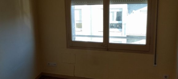 Apartamento de 3 dormitorios en Olot, Spain No. 173708 7