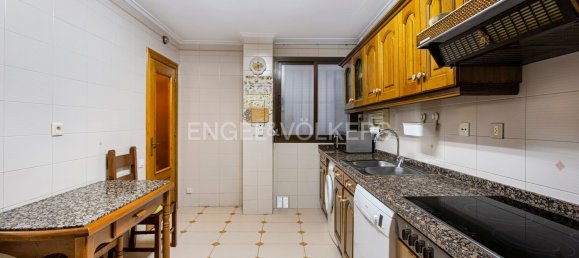 4 bedrooms Apartment in Oviedo, Spain No. 150698 21