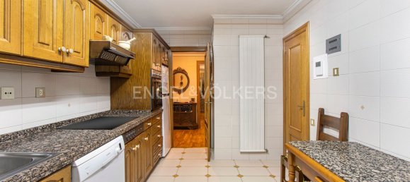 4 bedrooms Apartment in Oviedo, Spain No. 150698 22