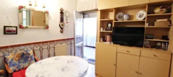 8 bedrooms Apartment in Madrid, Spain No. 158781 16