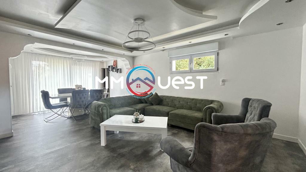 Casa de 3 dormitorios en Calais, France No. 344257