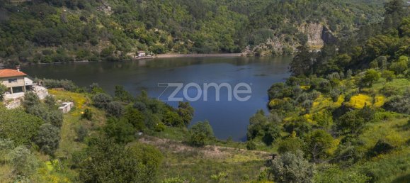 قطعة أرض في Oliveira do Douro, Portugal 10050متر مربع رقم 82121 5