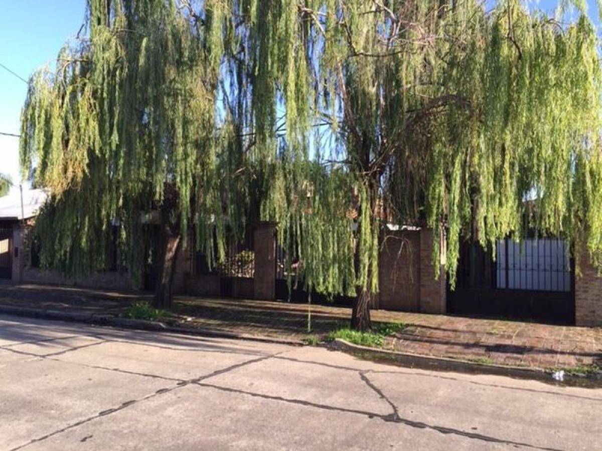 4 chambres Maison à Lomas de Zamora, Argentina No. 60286