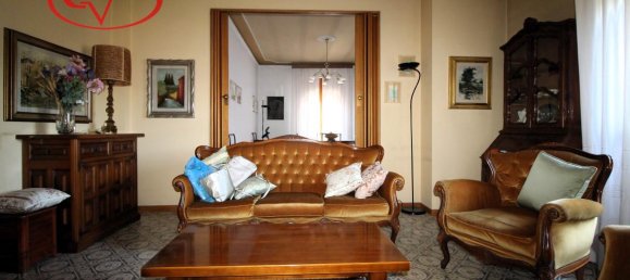 4-salle Appartement à San Giovanni Valdarno, Italy No. 231029 11