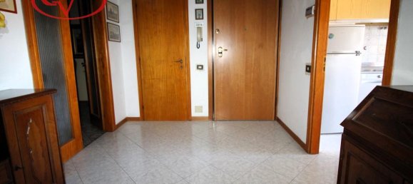 4-salle Appartement à San Giovanni Valdarno, Italy No. 231029 14