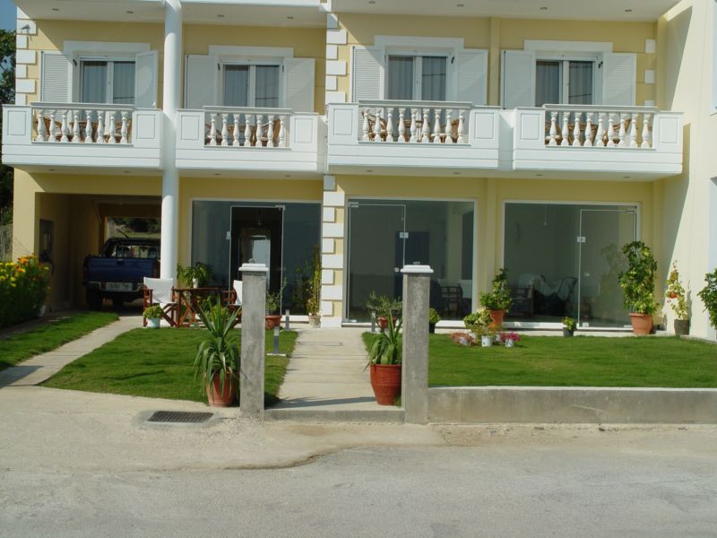 1080m² Townhouse in Euboea, Greece No. 6166